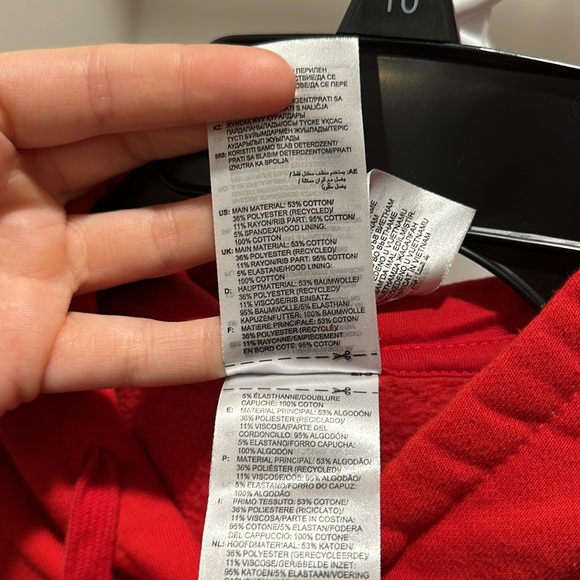 Adidas red hoodie kangaroo pocket size M - Picture 5 of 5